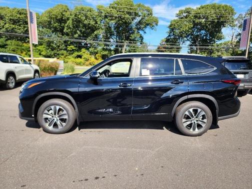 2025 Toyota Highlander XLE