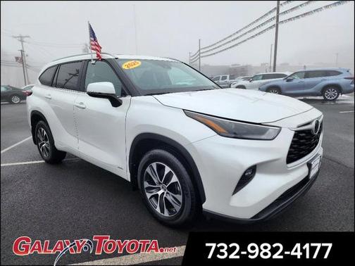 2025 Toyota Highlander Hybrid XLE