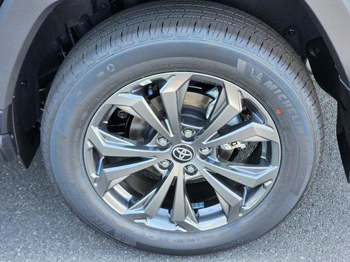 2025 Toyota RAV4 Hybrid XLE Premium
