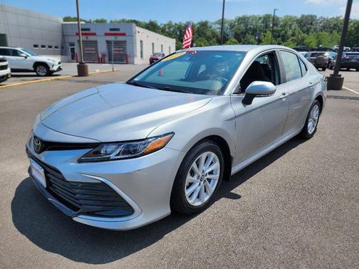 2022 Toyota Camry LE