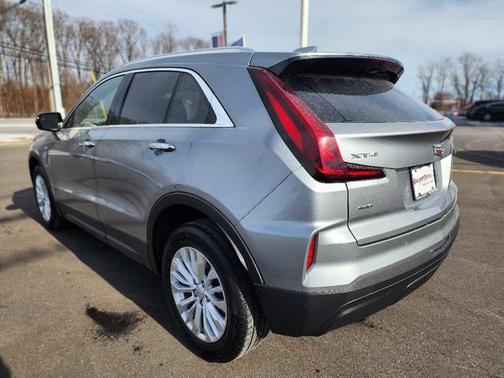2024 Cadillac XT4 Luxury