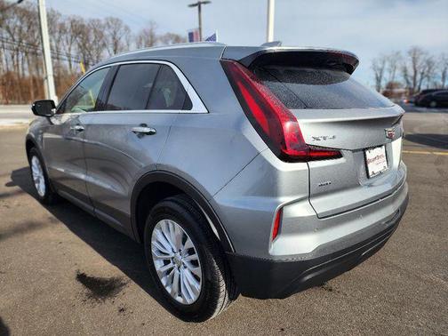 2024 Cadillac XT4 Luxury