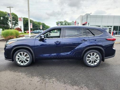 2022 Toyota Highlander Limited