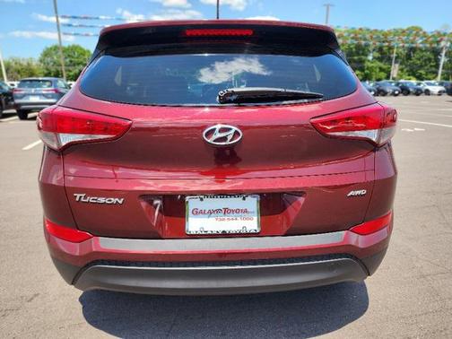 2017 Hyundai TUCSON SE