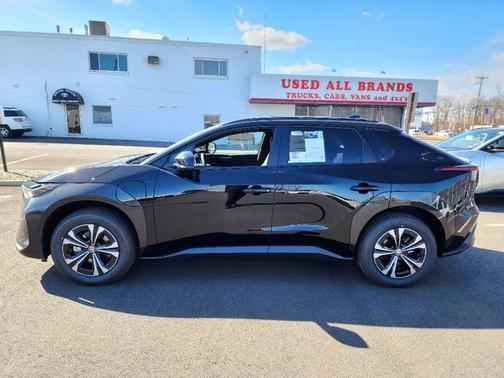 2025 Toyota bZ4X XLE