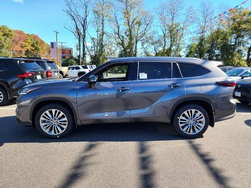 2025 Toyota Highlander Platinum