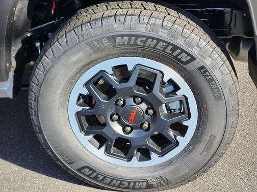 2025 Toyota 4Runner TRD Off Road