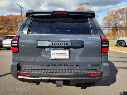 2025 Toyota 4Runner TRD Off Road