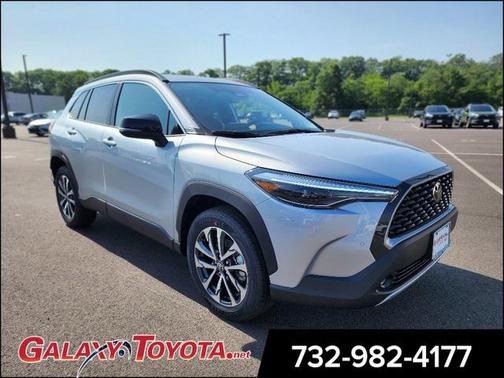 2025 Toyota Corolla Cross XLE