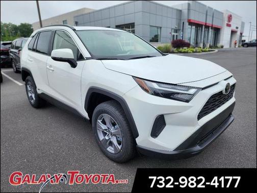 2025 Toyota RAV4 Hybrid XLE