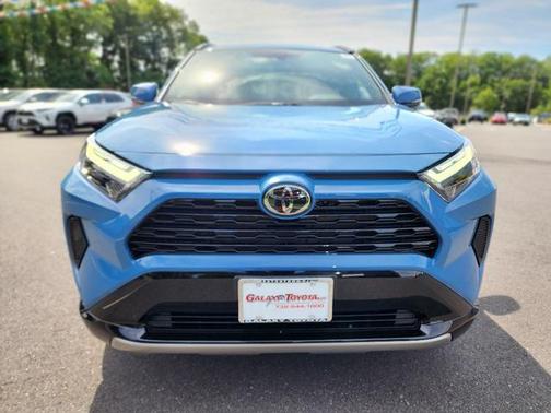 2025 Toyota RAV4 Hybrid SE