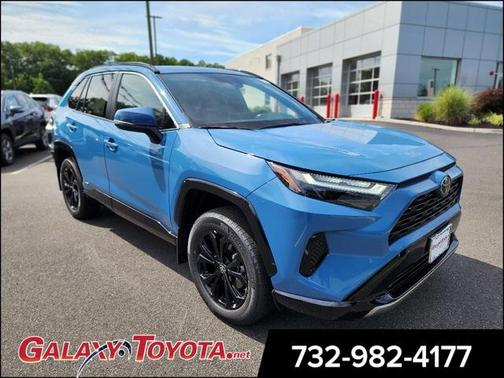 2025 Toyota RAV4 Hybrid SE