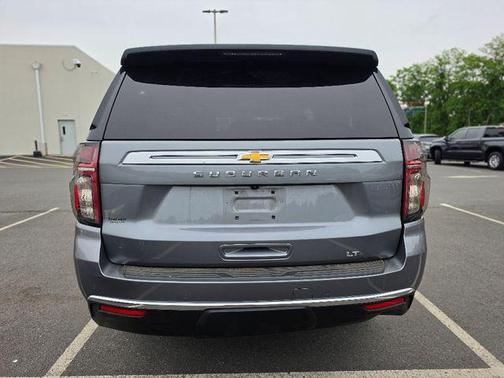 Satin Steel Metallic 2022 Chevrolet Suburban LT