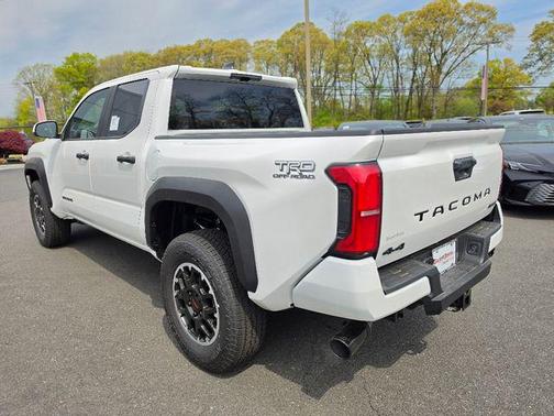 Ice 2026 Toyota Tacoma Hybrid TRD Off Road