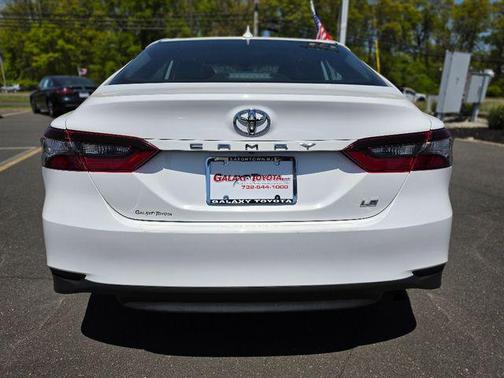 Ice Cap 2024 Toyota Camry LE