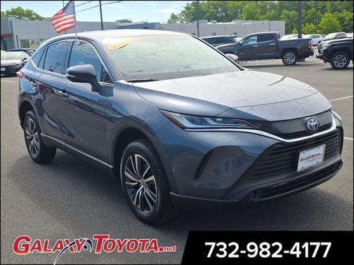 Coastal Gray Metallic 2023 Toyota Venza LE