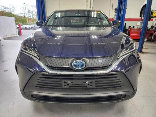 2023 Toyota Venza LE