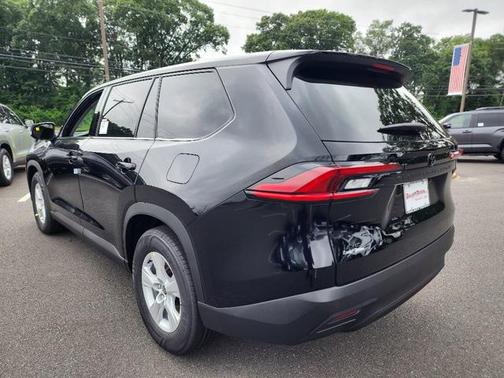 2025 Toyota Highlander LE