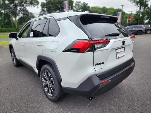 2025 Toyota RAV4 Hybrid XLE Premium