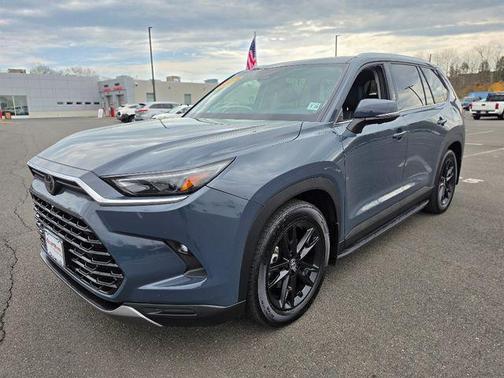 Storm Cloud 2024 Toyota Grand Highlander Platinum