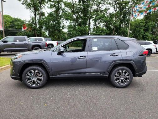 2025 Toyota RAV4 Hybrid XLE Premium