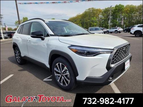 2025 Toyota Corolla Cross XLE