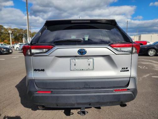 2023 Toyota RAV4 Hybrid XLE