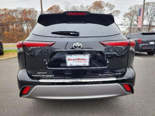 2026 Toyota Highlander Platinum