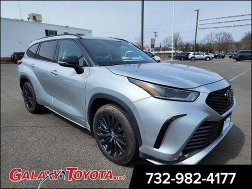 Celestial Silver Metallic 2023 Toyota Highlander XSE
