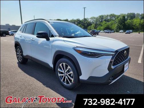 2025 Toyota Corolla Cross XLE