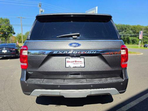 Magnetic Metallic 2019 Ford Expedition XLT