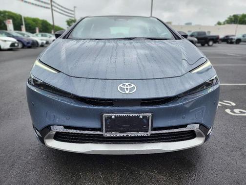 2025 Toyota Prius L