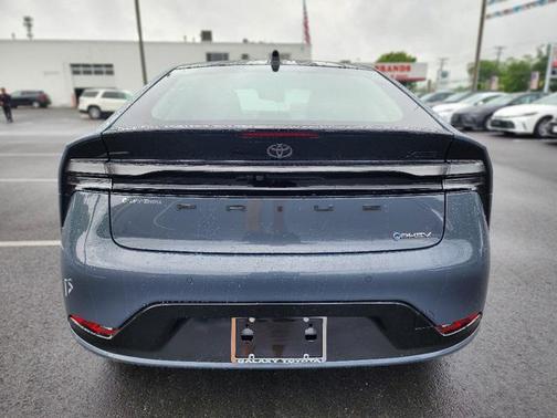 2025 Toyota Prius L