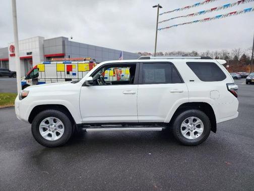 2022 Toyota 4Runner SR5