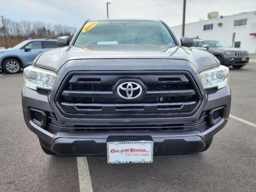 2016 Toyota Tacoma SR
