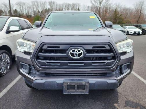 2016 Toyota Tacoma SR