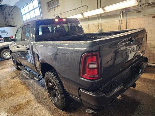 2025 RAM 1500 Warlock Crew Cab 4x4 5'7' Box