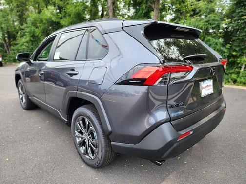 2025 Toyota RAV4 Hybrid XLE Premium