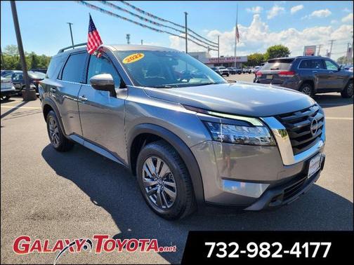 2022 Nissan Pathfinder SV 4WD