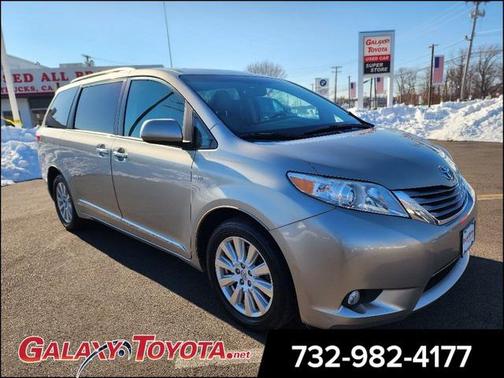 2017 Toyota Sienna XLE Premium