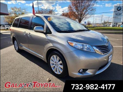2017 Toyota Sienna XLE Premium