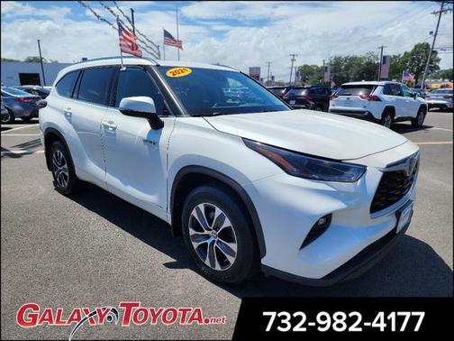 2021 Toyota Highlander Hybrid XLE