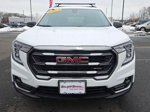 Summit White 2023 GMC Terrain AWD AT4