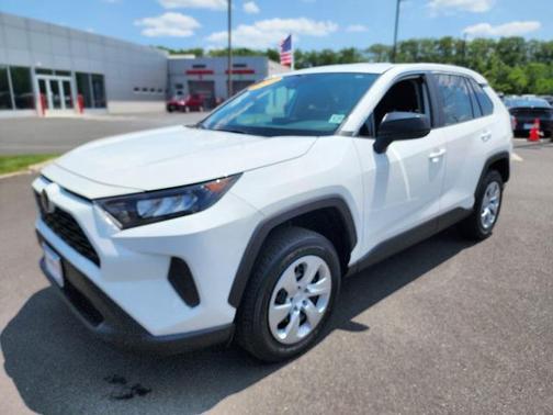 2022 Toyota RAV4 LE