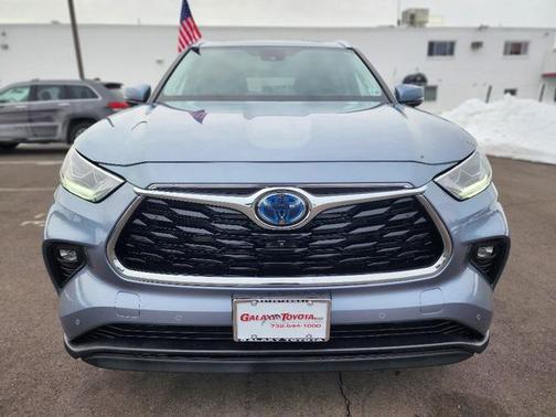 2024 Toyota Highlander Hybrid Limited