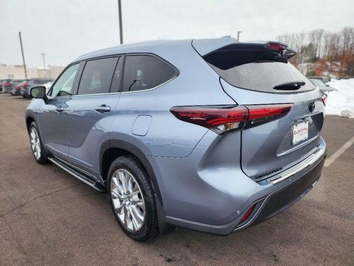 2024 Toyota Highlander Hybrid Limited