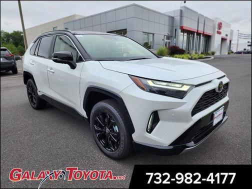 2025 Toyota RAV4 Hybrid SE