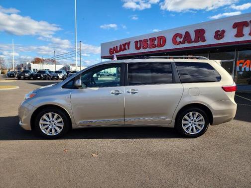 2017 Toyota Sienna XLE Premium