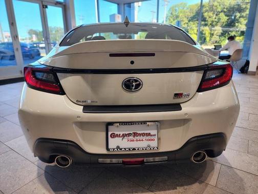 2025 Toyota GR86 Premium