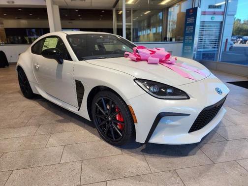 2025 Toyota GR86 Premium